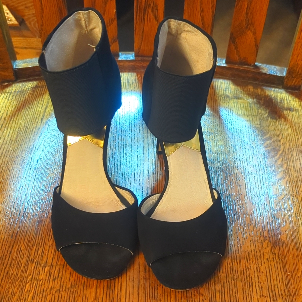 Michael Kors black dress shoe